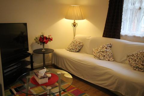 2 bedroom flat for sale, Flat , Honeysuckle Court, Hyacinth Close, Ilford