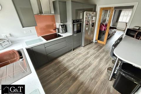 3 bedroom semi-detached house for sale, Seaton Place, Stourbridge