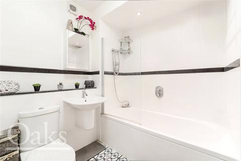 84 Bond Road, Mitcham, CR4 3HF