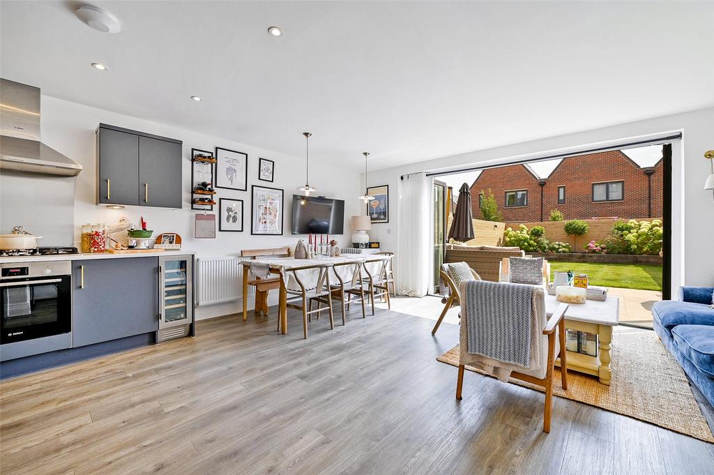Sitting Room/Kitchen