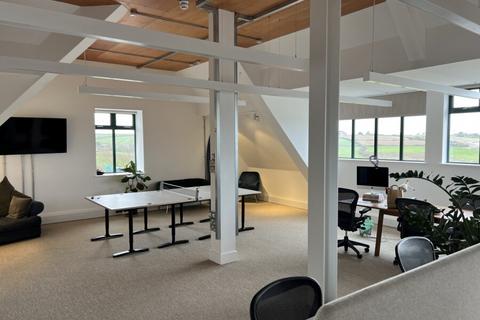 Office to rent, The Hub Complex Newquay TR8 4UX