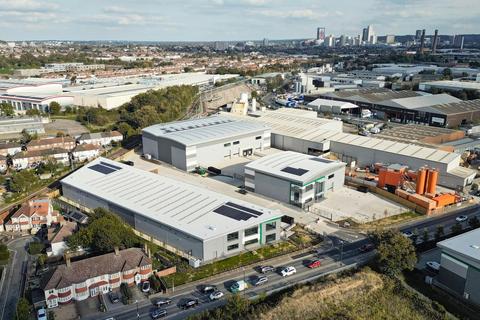 Warehouse to rent, 156 Beddington Ln Croydon CR0 3AS
