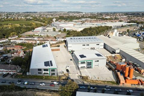 Warehouse to rent, 156 Beddington Ln Croydon CR0 3AS