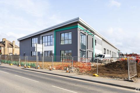 Warehouse to rent, 156-160 Beddington Ln Croydon CR0 4TE
