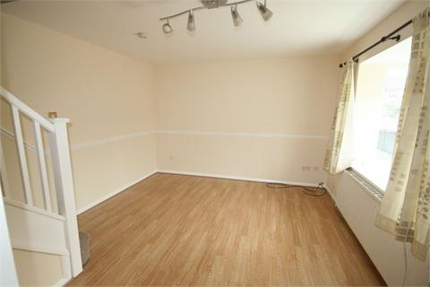 2 bedroom end of terrace house to rent, Senwick Drive, Wellingborough, NN8