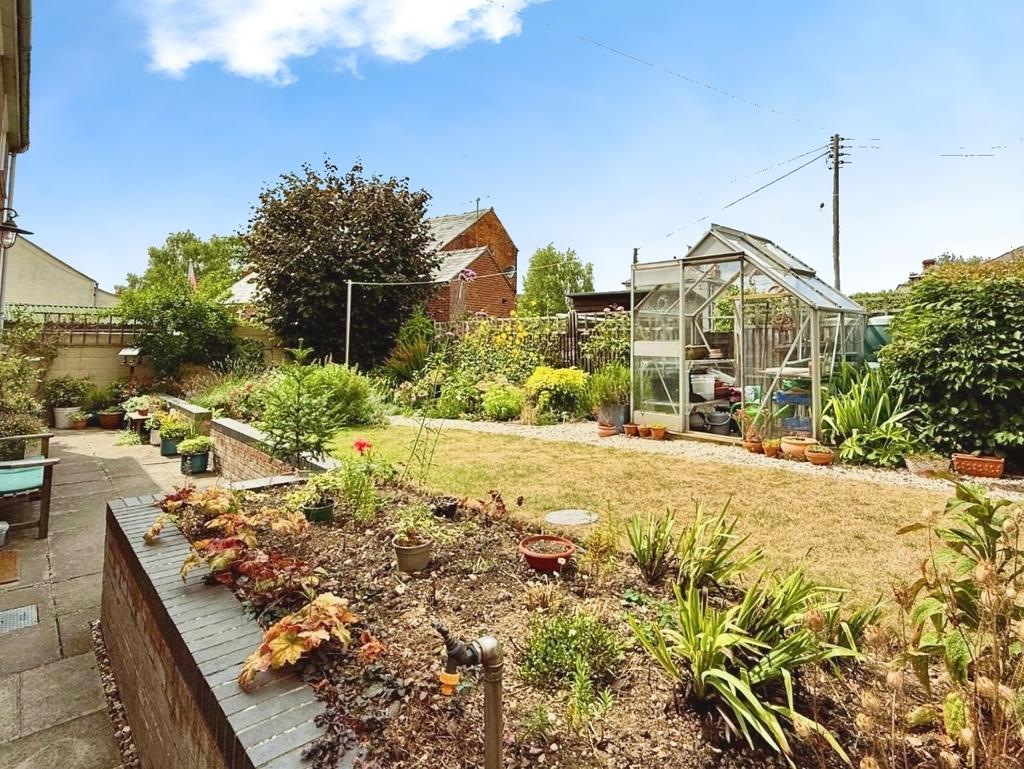Pbox-garden-314114.jpeg