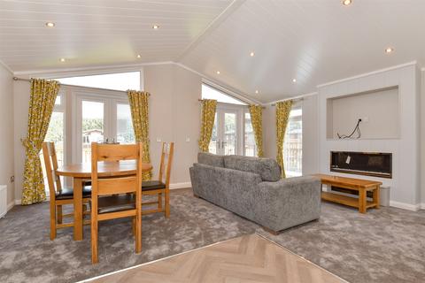 2 bedroom park home for sale, Wateringbury Road, East Malling, Kent