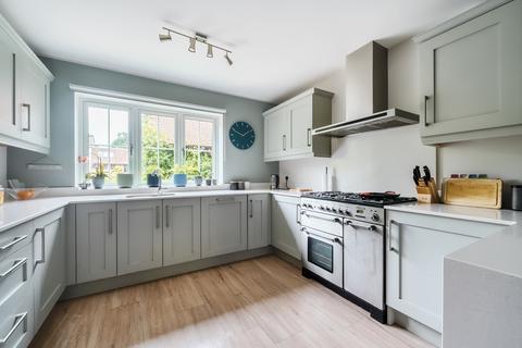 Grasmere Tilford Road, Hindhead, GU26 6SQ