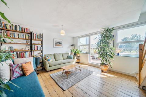 21 Reginald Road, London, SE8 4RS
