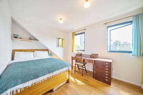 21 Reginald Road, London, SE8 4RS