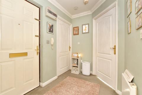 2 bedroom ground floor flat for sale, Galloway Drive, Ashford TN25
