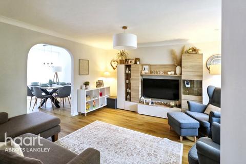 3 bedroom semi-detached house for sale, Crawley Drive, Hemel Hempstead