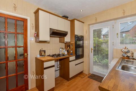2 bedroom detached bungalow for sale, Staleys Road, Borough Green, Sevenoaks, Kent