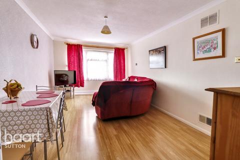 1 bedroom flat for sale, Thicket Road, Sutton