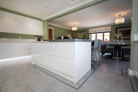 undefined, Tythe Barn, Alton