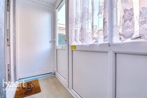3 bedroom terraced house for sale, Victoria Road, Basildon
