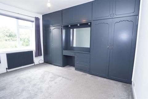 4 Norman Mount, Bradford, BD2 2NB