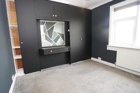 4 Norman Mount, Bradford, BD2 2NB