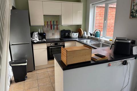 1 bedroom terraced house for sale, Windermere Close, Surrey TW20