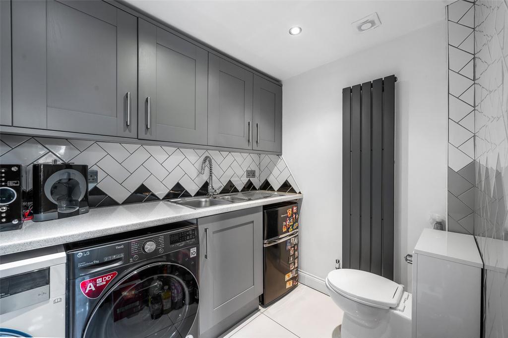 Utility Room/Wc