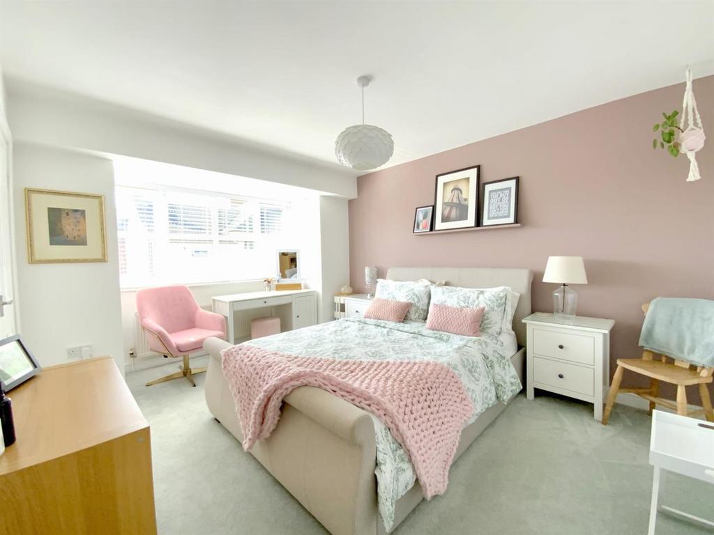 Resized IMG 2624..jpg