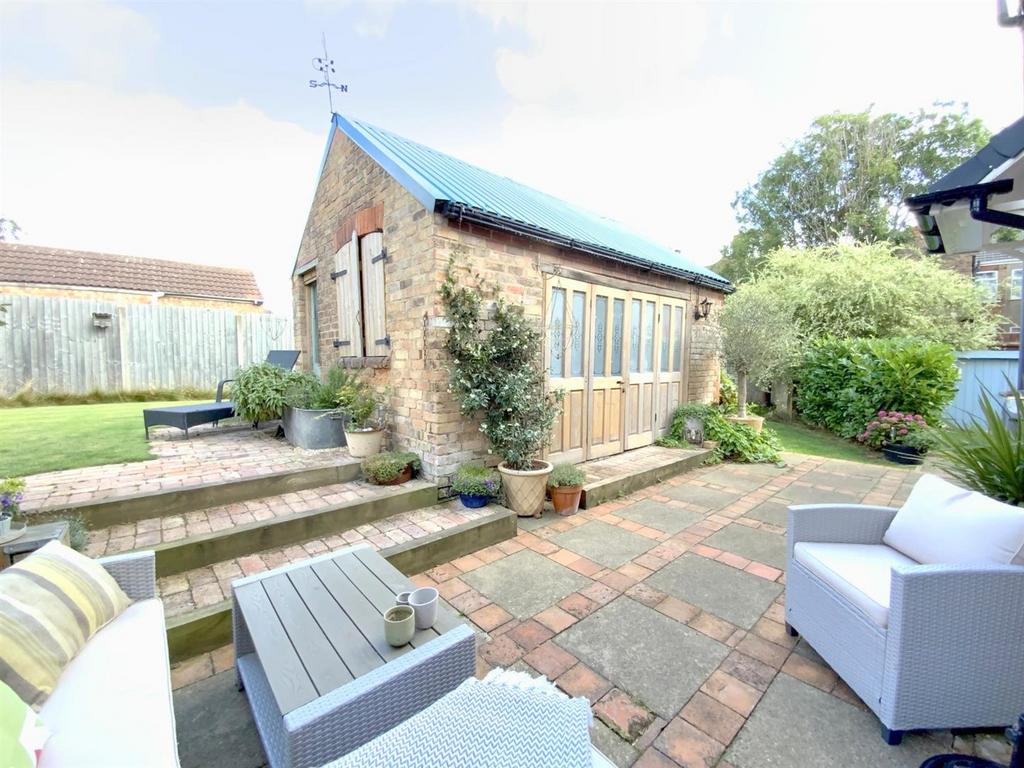 Resized IMG 2679..jpg