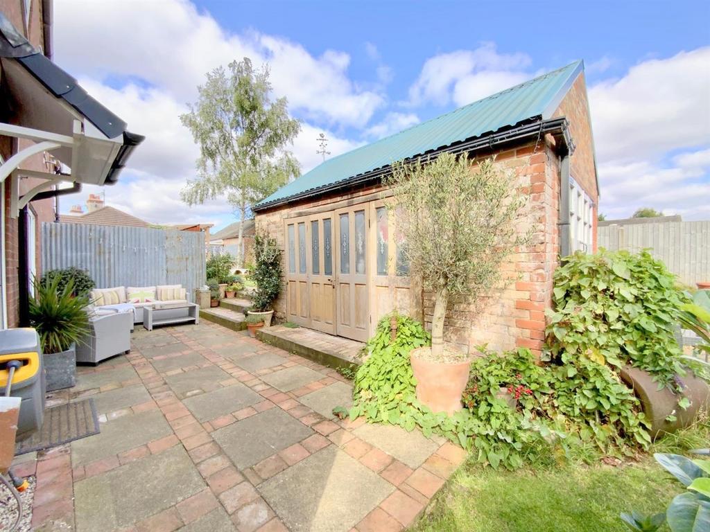 Resized IMG 2677..jpg