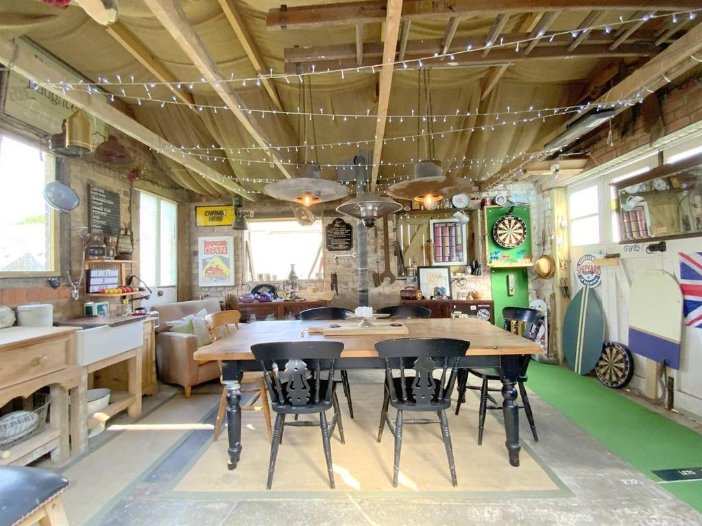 Resized IMG 2680..jpg