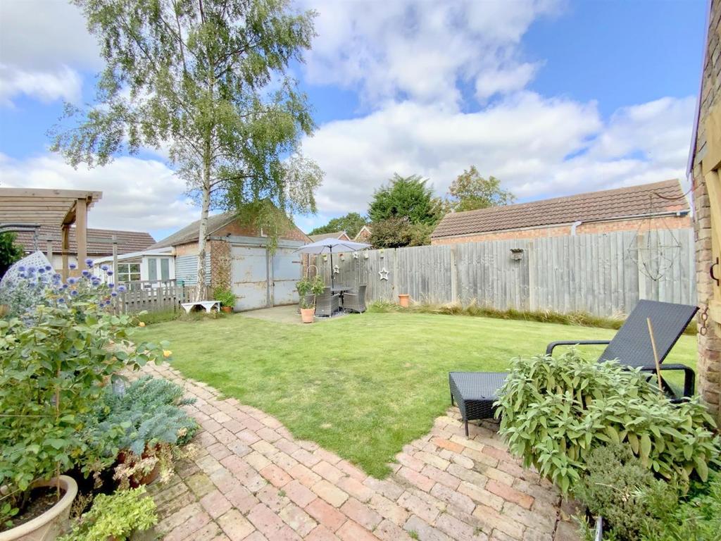 Resized IMG 2685..jpg