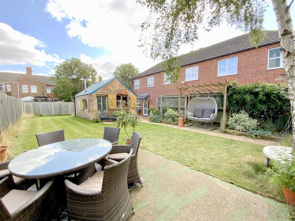 Resized IMG 2714..jpg