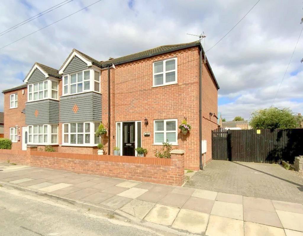 Resized IMG 2724..jpg