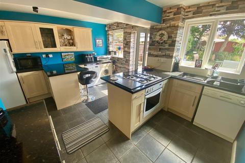 4 bedroom detached house for sale, Azalea Drive, Hinckley LE10