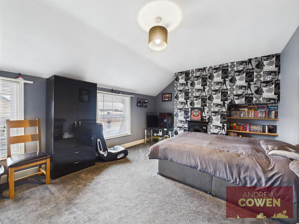 CAM05382 G0-PR0053-STILL048.jpg