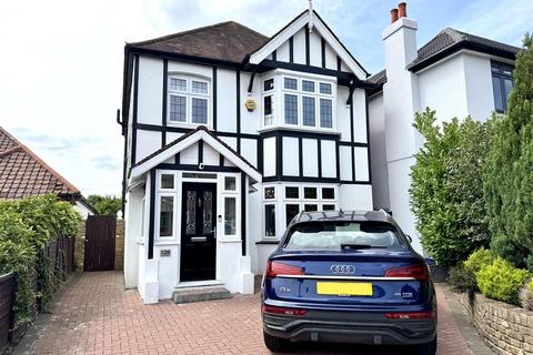 4 bedroom detached house for sale, Upton Road, Bexleyheath DA6