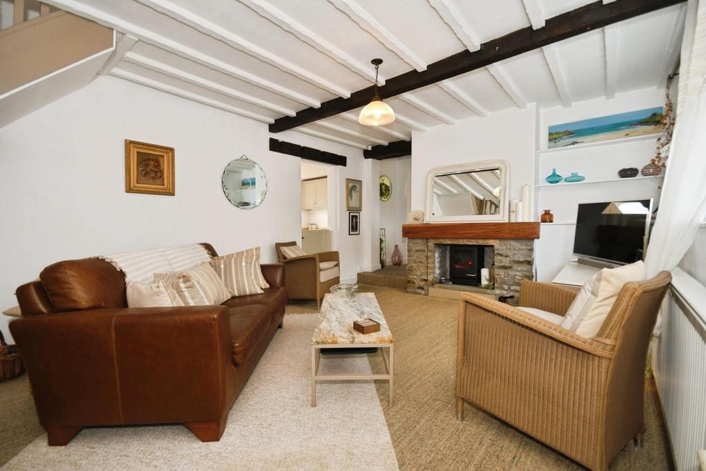LOUNGE 03.jpg