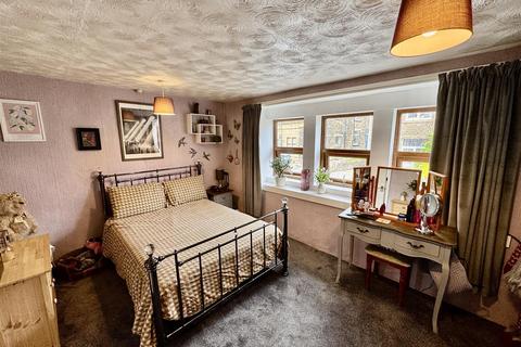 150 Lane Ends, Oakworth, Keighley, BD22 7PR