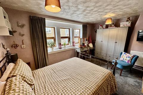 150 Lane Ends, Oakworth, Keighley, BD22 7PR