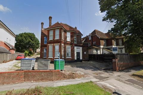 Studio to rent, Cobden Avenue, Southampton, SO18