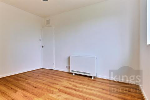 undefined, Bridle Close, Enfield