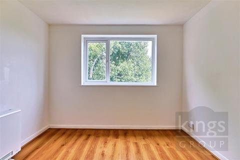 undefined, Bridle Close, Enfield