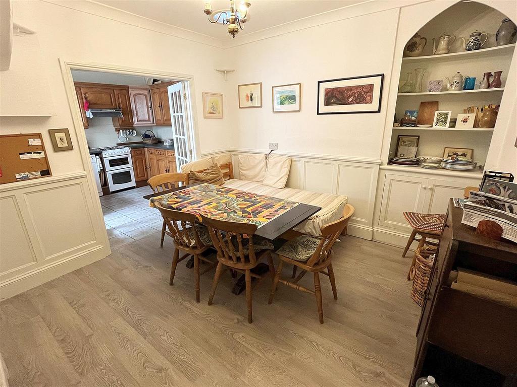 Dining Table.jpg