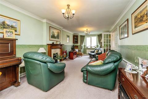 4 bedroom detached house for sale, Darwin Close, Lincoln LN5