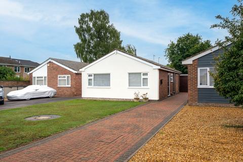 2 bedroom detached bungalow for sale, Tythe Piece, Fenstanton, PE28