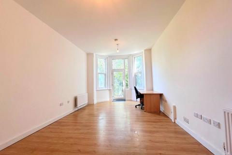 Studio to rent, Portswood Road, Southampton SO17