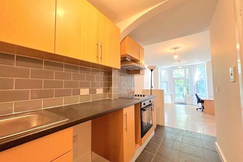 Studio to rent, Portswood Road, Southampton SO17