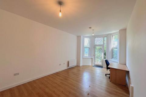 Studio to rent, Portswood Road, Southampton SO17