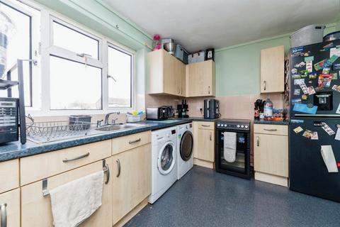 2 bedroom property for sale, Newells, Letchworth Garden City SG6
