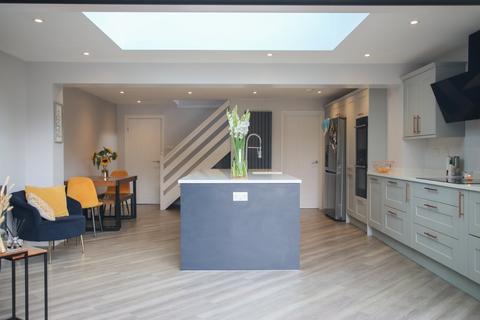 undefined, Kestrel Way, Wokingham, RG41