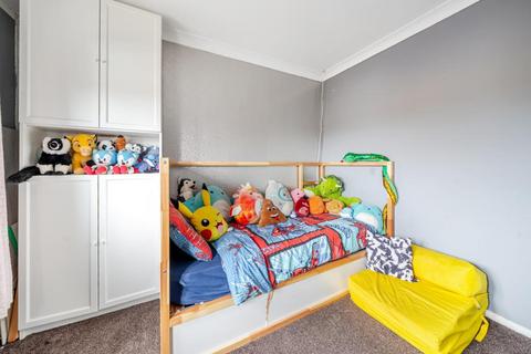 31 Romsey Close, Slough, SL3 8PE