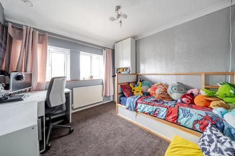 31 Romsey Close, Slough, SL3 8PE
